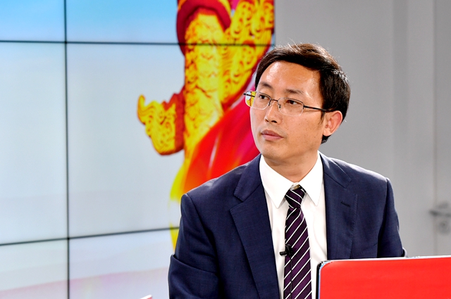 繼往是為了開來，那么開什么來？我們的未來是什么？我們現在站在什么歷史方位上？往哪里去走？