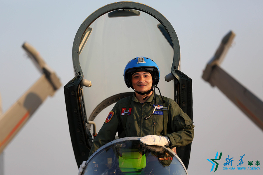 ↑戰機中的張超。