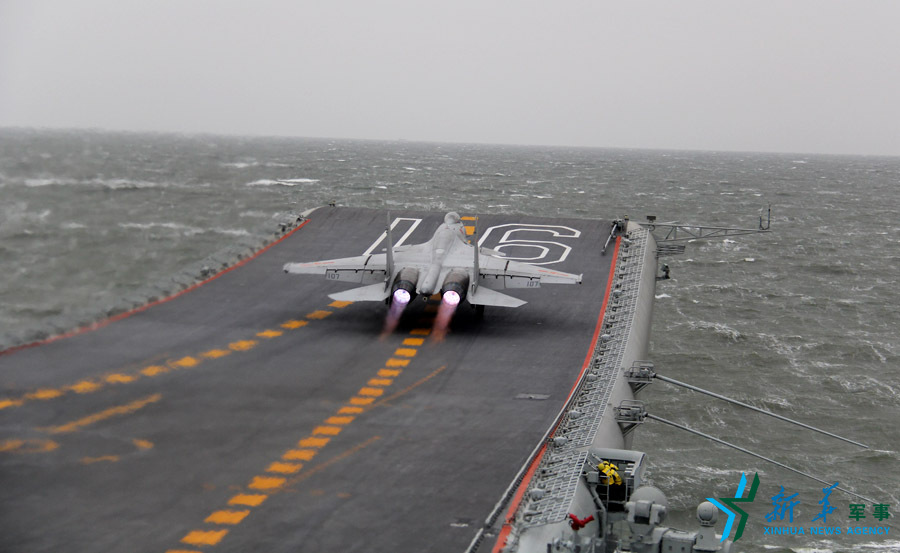 ↑資料圖片：艦載戰斗機起飛瞬間。