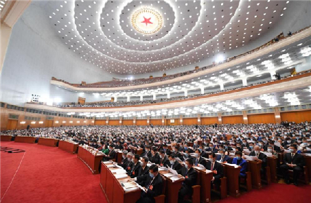 政府工作報告中，這些內容與國防和軍隊建設息息相關