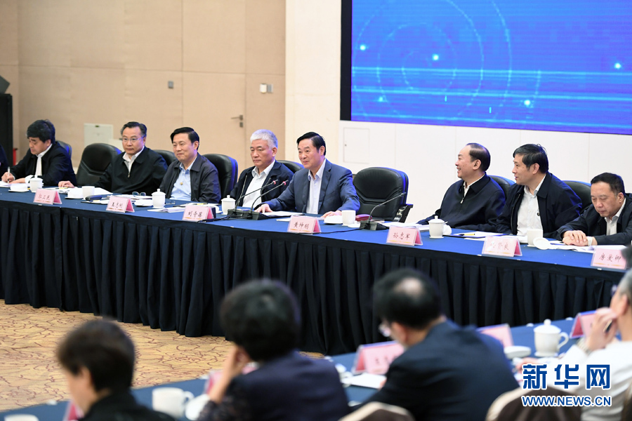 5月11日，中宣部在深圳召開深化文化體制改革座談會。中共中央政治局委員、中央書記處書記、中宣部部長劉奇葆出席會議并講話。 新華社記者張領 攝