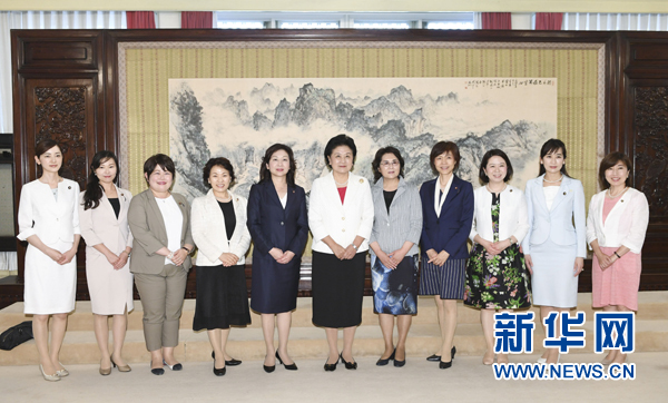 　　7月12日，國務院副總理劉延東在北京會見以日本自民黨前總務會長野田圣子為首的日本執政黨女國會議員代表團一行。 新華社記者 高潔 攝