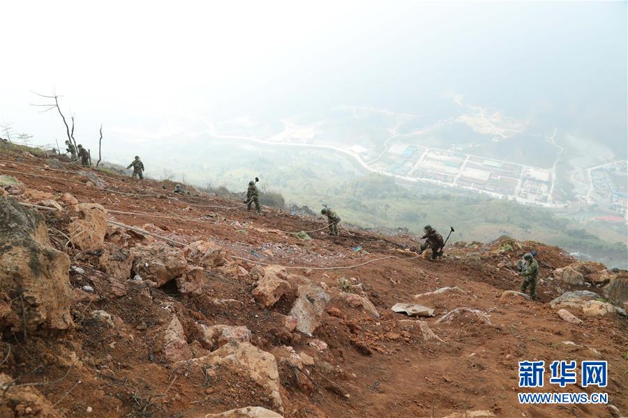 （圖文互動）（3）和平年代，離死神最近的人——南部戰區陸軍云南掃雷大隊邊境掃雷排爆記事