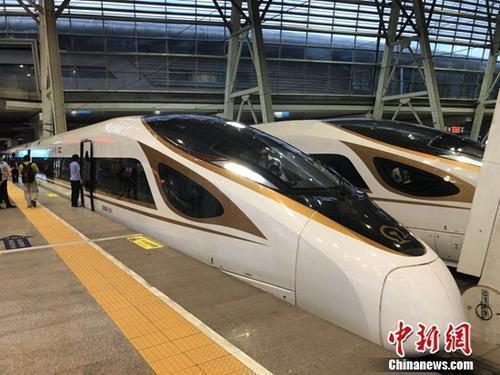 資料圖：復興號動車組在京津城際鐵路按照時速350時速達速運行。冷昊陽 攝