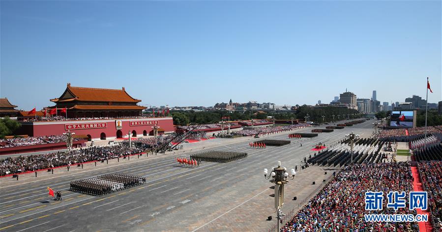 （新華全媒頭條·強軍思想引領新征程·圖文互動）（1）那一刻，我們光榮接受檢閱