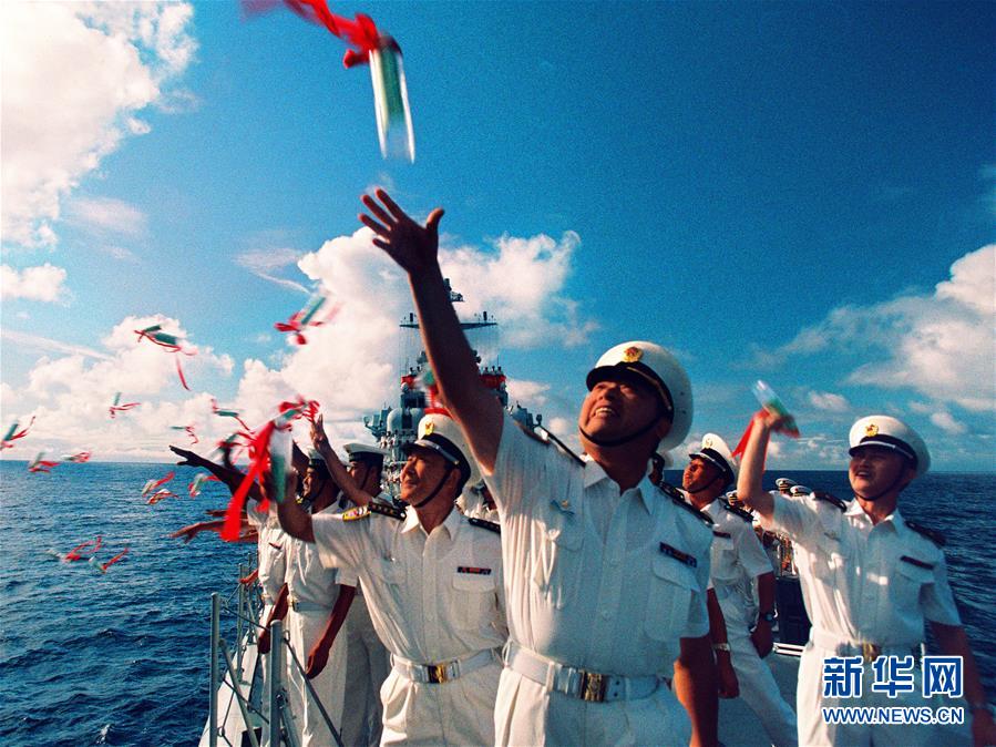 （新華全媒頭條·人民海軍70年·圖文互動）（1）向海圖強春潮涌——黨中央、中央軍委和習主席關心人民海軍建設發展紀實