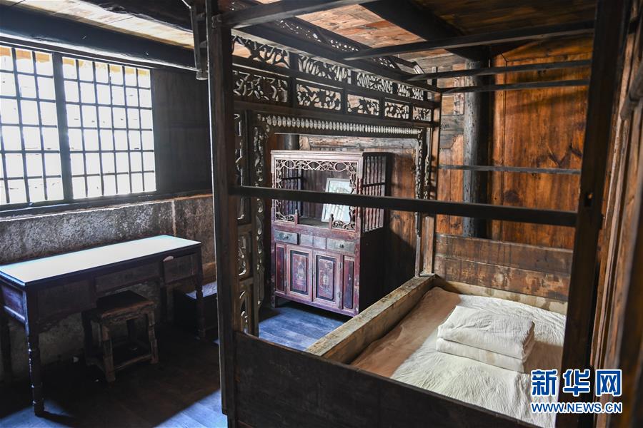（壯麗70年·奮斗新時代——記者再走長征路·圖文互動）（5）手捧棉被憶紅軍：走了那么多年，我們都念他們的好