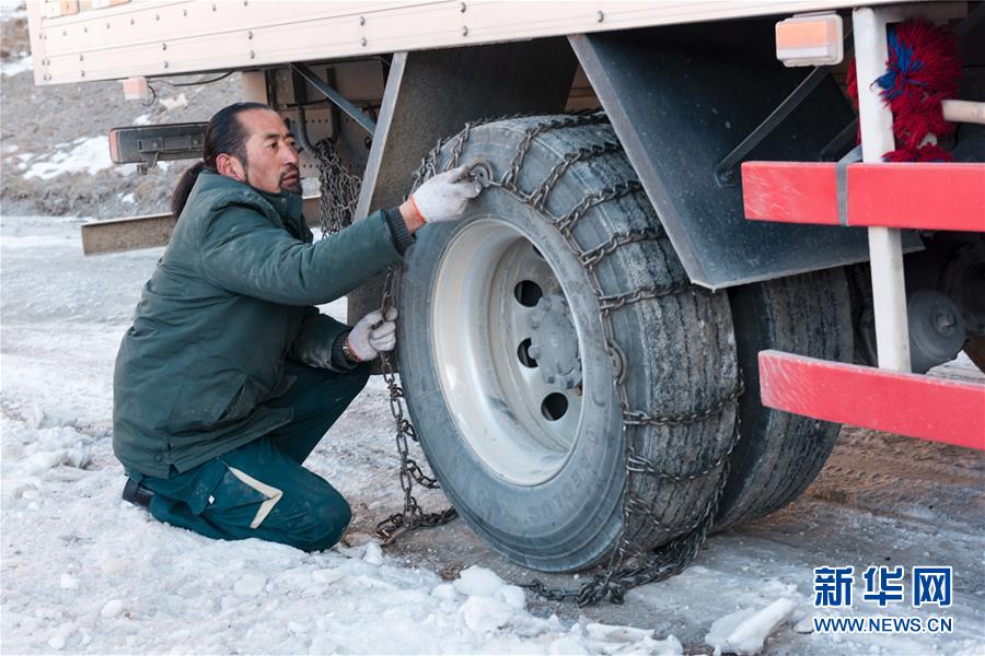 （新華全媒頭條·圖文互動）（4）格?；ㄩ_滿天路——寫在川藏公路通車65周年之際
