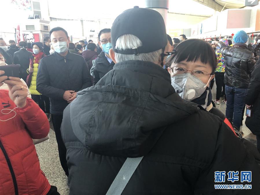 （熱點鮮報·圖文互動）（1）三代人的約定：父母送我援湖北，我給孩子樹榜樣