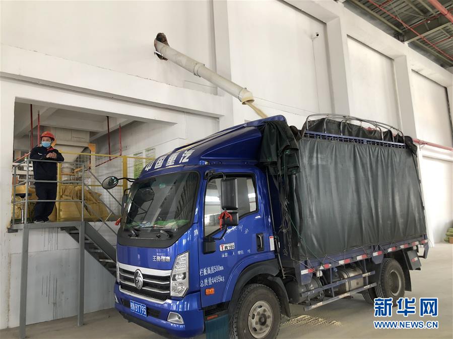 （圖文互動）（5）抓好防疫保暢，還管司機吃飯——廣西欽州保稅港區服務企業復工見聞