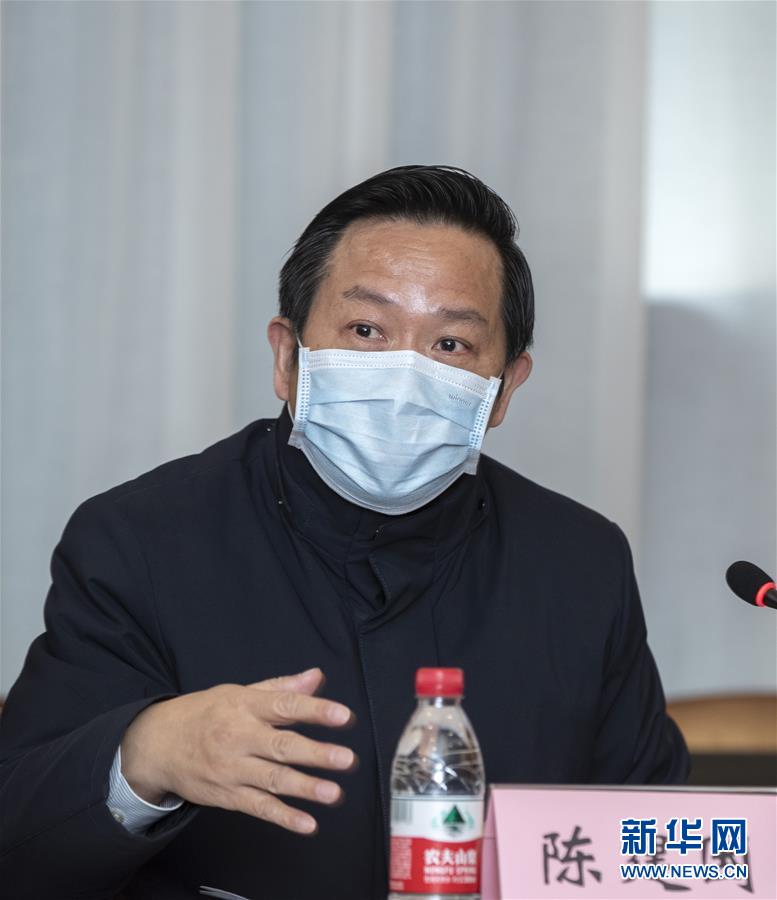 （聚焦疫情防控·圖文互動）（2）急防控所急，沖鋒勇向前——華中科技大學以科研攻關推動疫情防控救治觀察