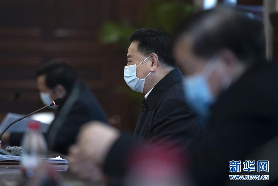 （聚焦疫情防控·圖文互動）（4）急防控所急，沖鋒勇向前——華中科技大學以科研攻關推動疫情防控救治觀察