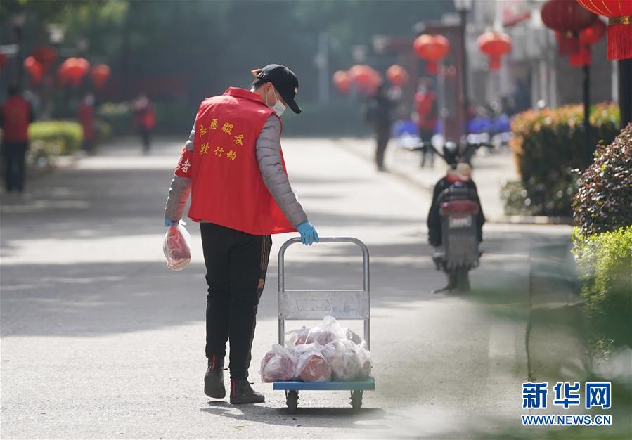 （新華全媒頭條·圖文互動）（11）一鼓作氣，不勝不休！——寫在疫情防控阻擊戰的關鍵時刻