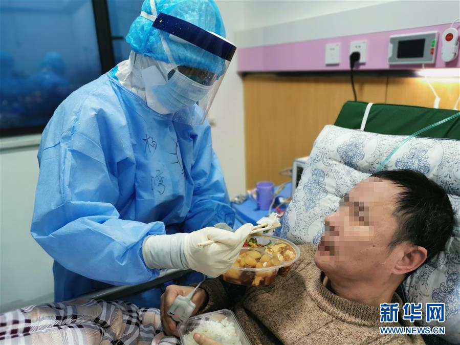 （一線抗疫群英譜·圖文互動）（3）“我們，撐得起！”——軍隊支援湖北醫療隊年輕醫務工作者的青春宣言