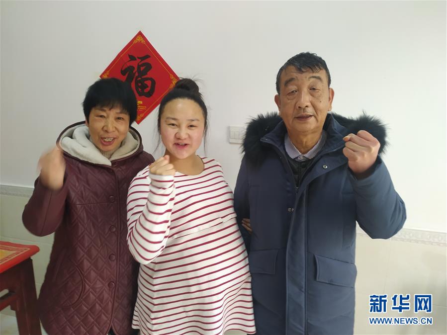 （一線抗疫群英譜·圖文互動）（4）羅文浩：“女兒，你的名字里有溫暖，有榮光！”