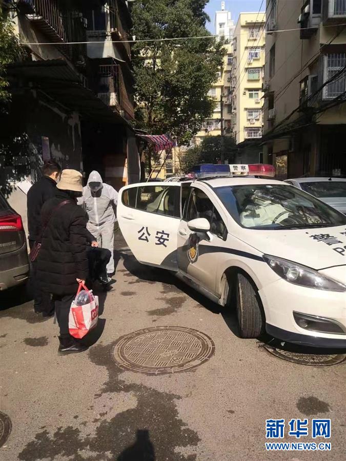 （習近平致敬的戰“疫”英雄·公安干警篇·圖文互動）（5）他們，抗疫一線鑄警魂