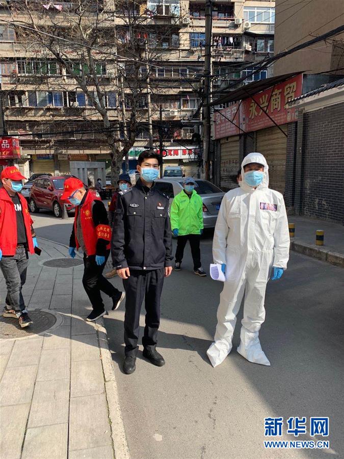 （習近平致敬的戰“疫”英雄·公安干警篇·圖文互動）（6）他們，抗疫一線鑄警魂