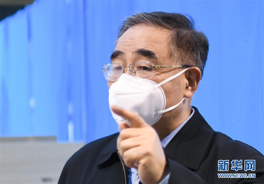 （聚焦疫情防控·圖文互動）（7）分秒必爭！一切為了治病救人——中國抗疫生命至上的生動實踐