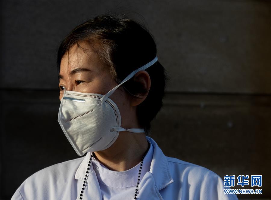 （聚焦疫情防控·圖文互動）（15）分秒必爭！一切為了治病救人——中國抗疫生命至上的生動實踐