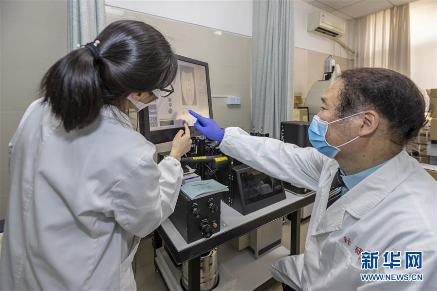 （代表委員履職·圖文互動）（2）“履職與行醫，都要精益求精”——全國政協委員吳煥淦履職記