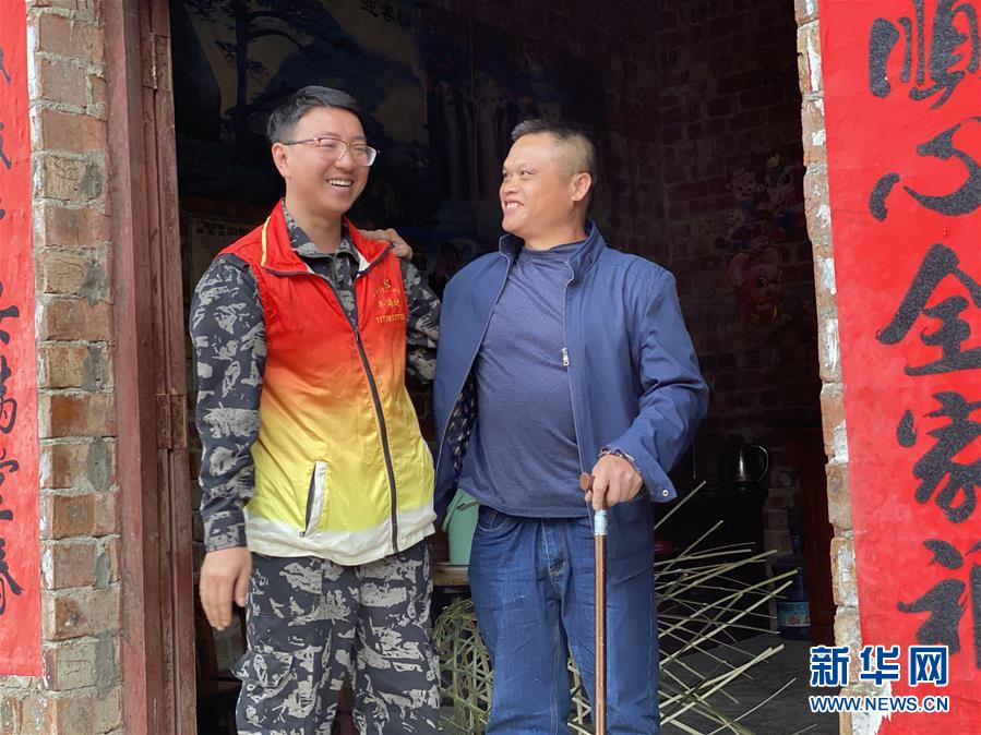 （在習近平新時代中國特色社會主義思想指引下——新時代新作為新篇章·習近平總書記關切事·圖文互動）（4）青春做伴，西部放歌——走近扎根西部建設邊疆的大學生們