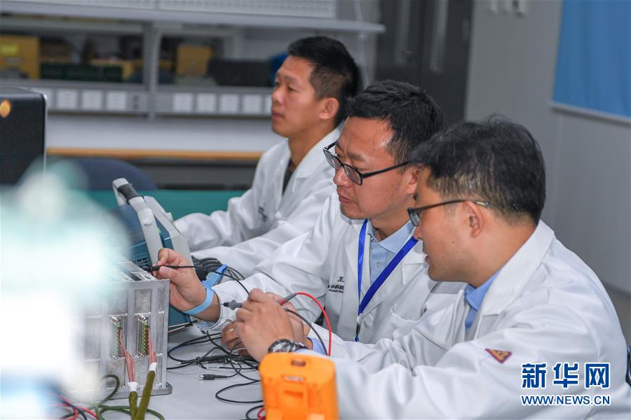 （在習近平新時代中國特色社會主義思想指引下——新時代新作為新篇章·習近平總書記關切事·圖文互動）（2）終不悔為國為民，攀高峰只爭朝夕——來自科學家們的動人故事