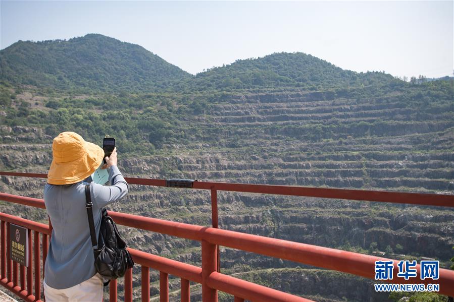 （走向我們的小康生活·圖文互動）（2）游客來了，小康近了——生態旅游引領湖北山區蝶變二三事