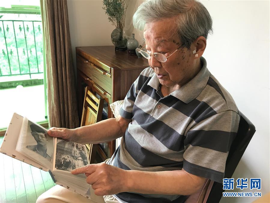 （紀念抗美援朝70周年·圖文互動）戰地金達萊，花兒為誰開？——記志愿軍老戰士文工隊員任紅舉