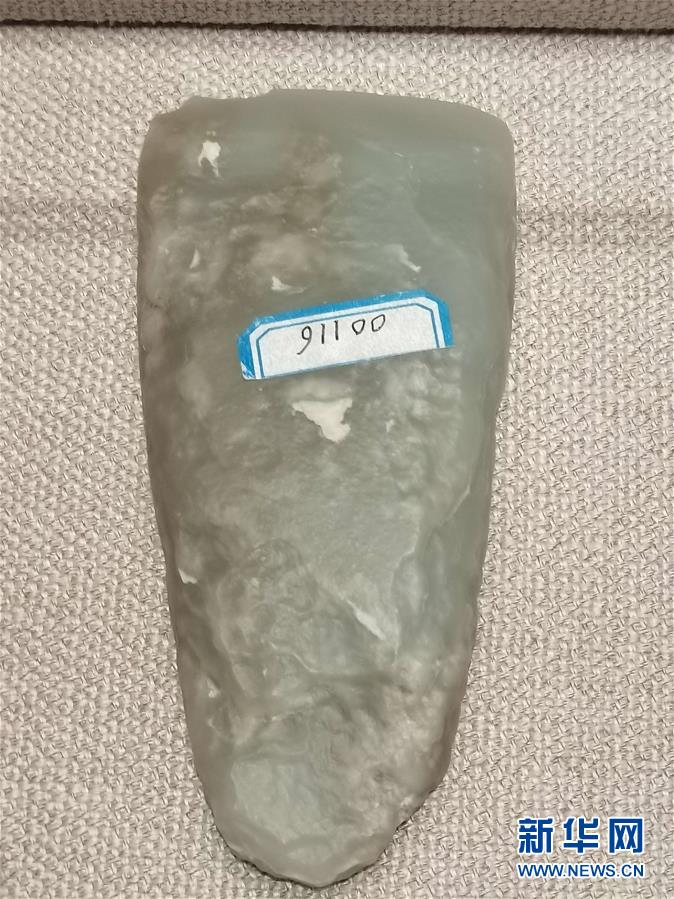 （文化視點·聽文物講故事·圖文互動）（2）豪橫！古人扛著玉斧在羅布泊打獵