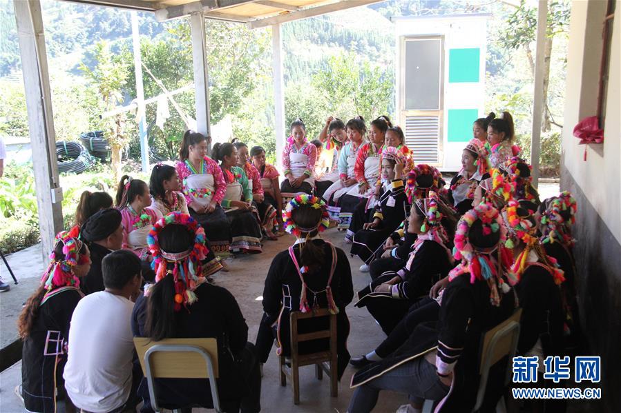 （五中全會精神在基層·圖文互動）（5）天津、福建、廣東、云南等地創新形式讓黨的十九屆五中全會精神“飛入尋常百姓家”