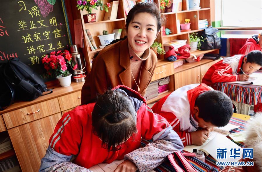 （在習近平新時代中國特色社會主義思想指引下——新時代新作為新篇章·習近平總書記關切事·圖文互動）（4）青春的顏色是什么？