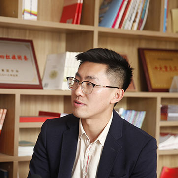 【青春的故事】“鋼鐵人”是怎樣煉成的？