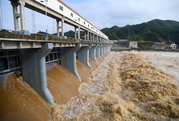 強降雨致湖南岳陽平江部分鄉鎮受災