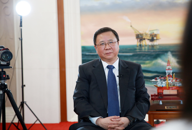 堅持黨的領導、加強黨的建設，是國有企業的光榮傳統。