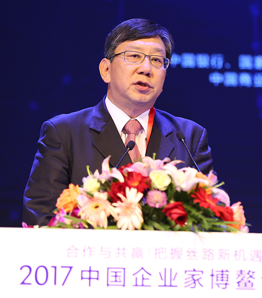 康師傅控股有限公司中國區董事長賈先德做主旨演講