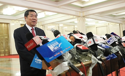 何立峰：2016年實現了穩增長、穩就業