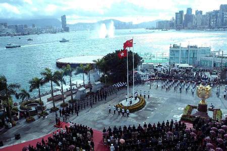 今年7月1日香港將迎來回歸祖國20周年，這是一件大事、盛事