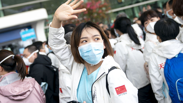 揮別武漢，她又回到“紅區”