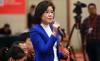 中央電視臺、中國國際電視臺記者提問