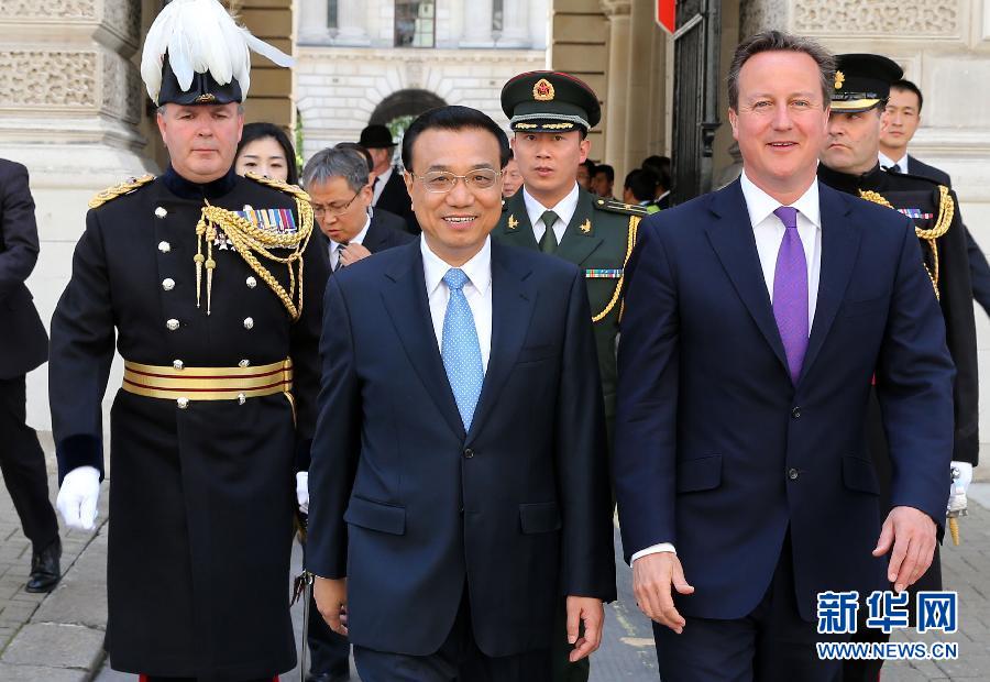 6月17日，中國國務院總理李克強在倫敦唐寧街10號首相府同英國首相卡梅倫舉行中英總理年度會晤。新華社記者 龐興雷 攝