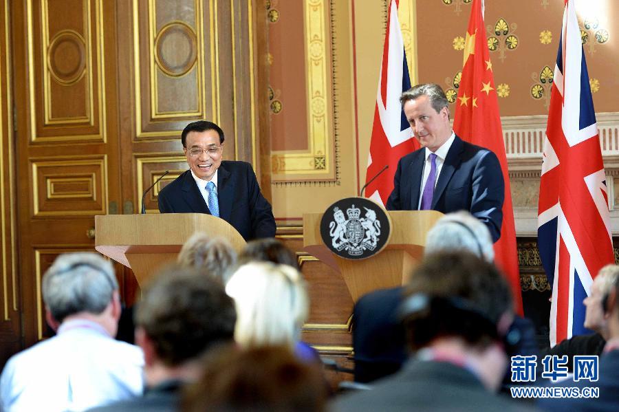 6月17日，中國國務院總理李克強同英國首相卡梅倫在倫敦舉行中英總理年度會晤后共同會見記者。新華社記者 李濤 攝