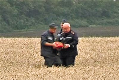 烏反政府武裝20日表示，他們已經找到了疑似客機黑匣子的物體。