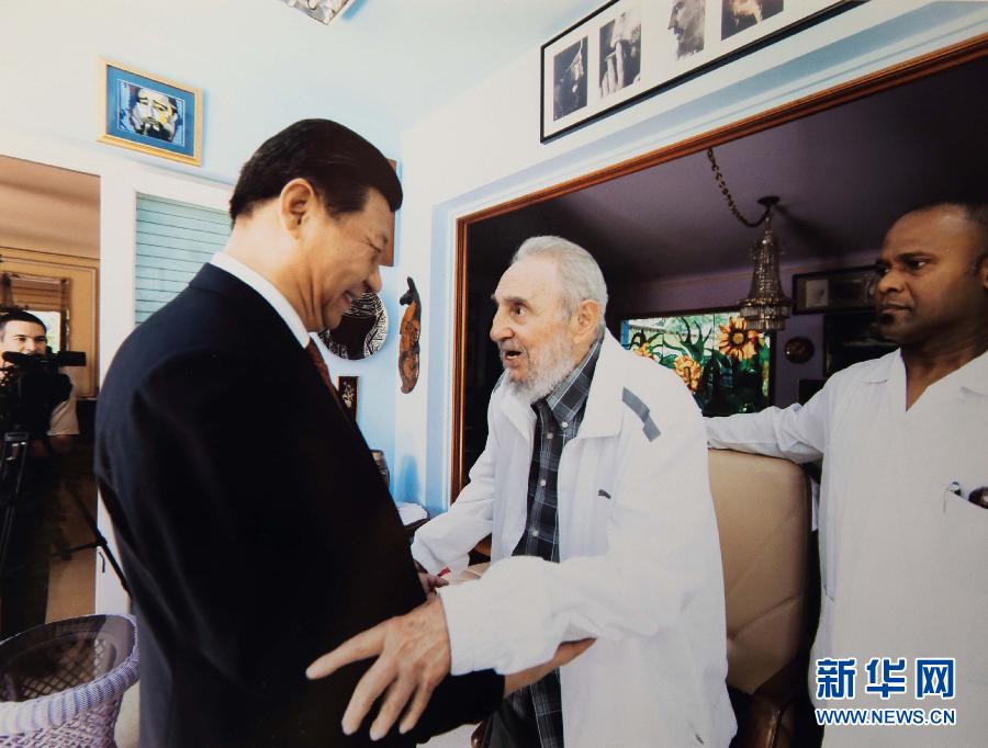 當地時間7月22日，國家主席習近平在哈瓦那親切探望古巴革命領袖菲德爾·卡斯特羅。 新華社發