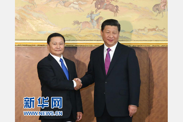 8月22日，國家主席習近平在烏蘭巴托會見蒙古國總理阿勒坦呼亞格。 新華社記者龐興雷攝 