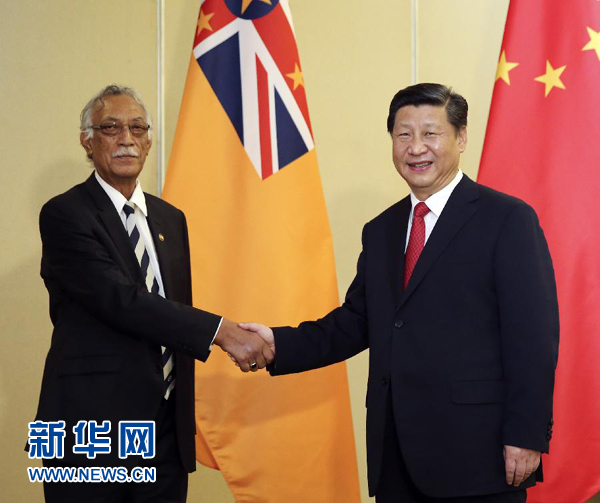 11月22日，國家主席習近平在斐濟楠迪會見紐?？偫硭?。新華社記者姚大偉攝 