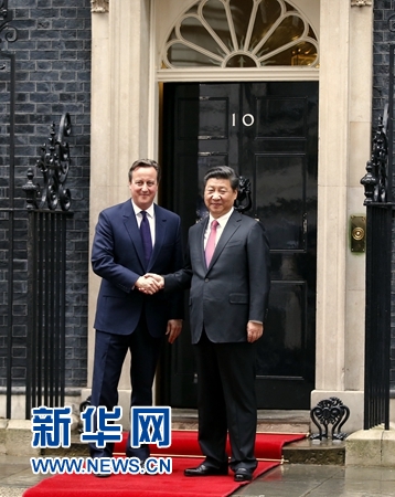 10月21日，國家主席習近平在倫敦唐寧街首相府同英國首相卡梅倫舉行會談。 新華社記者 鞠鵬 攝 