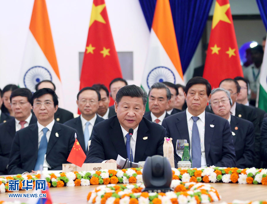 10月16日，金磚國家領導人第八次會晤在印度果阿舉行。中國國家主席習近平、印度總理莫迪、南非總統祖馬、巴西總統特梅爾、俄羅斯總統普京出席。習近平發表題為《堅定信心　共謀發展》的重要講話。新華社記者姚大偉攝 