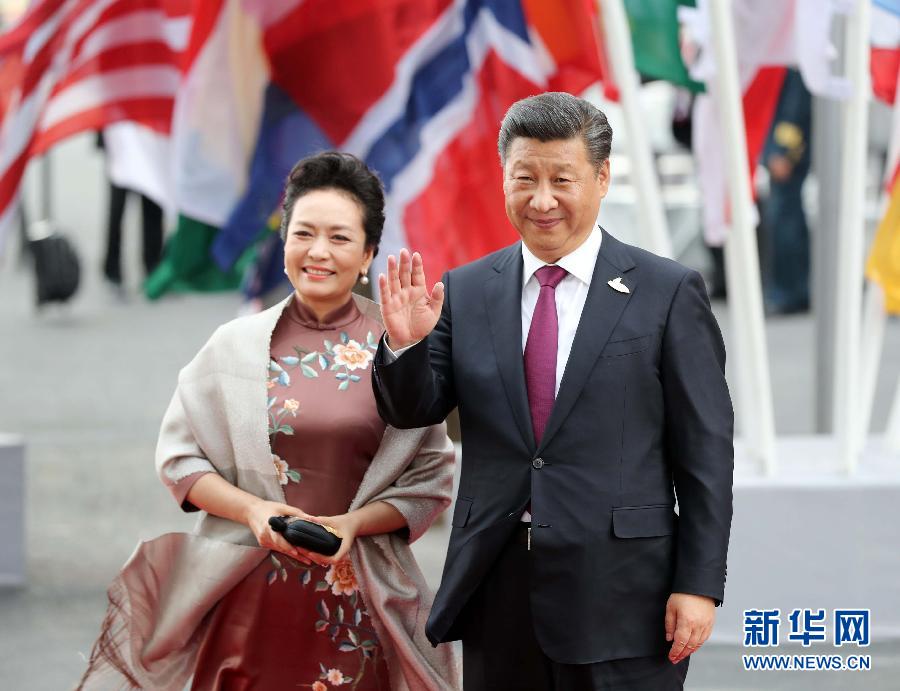7月7日，二十國集團領導人第十二次峰會在德國漢堡舉行。國家主席習近平出席并發表題為《堅持開放包容　推動聯動增長》的重要講話。這是習近平和夫人彭麗媛出席漢堡峰會舉行的音樂會。新華社記者 劉衛兵 攝 