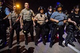 弗格森的警察為啥這么“牛”？